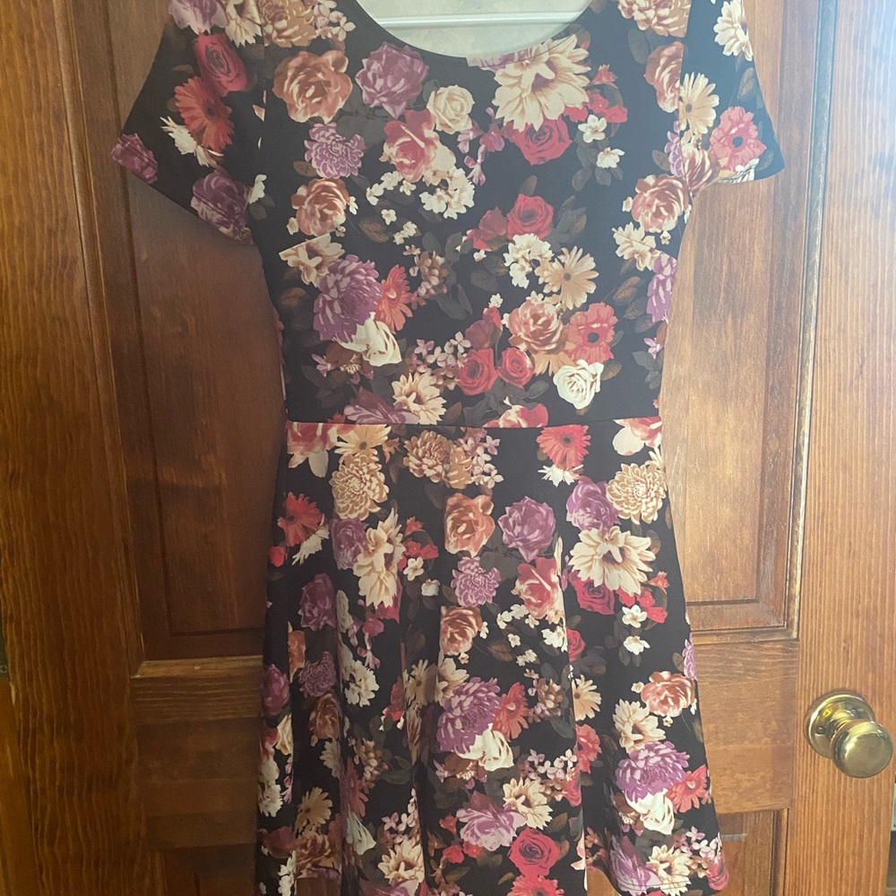 Floral open back dress